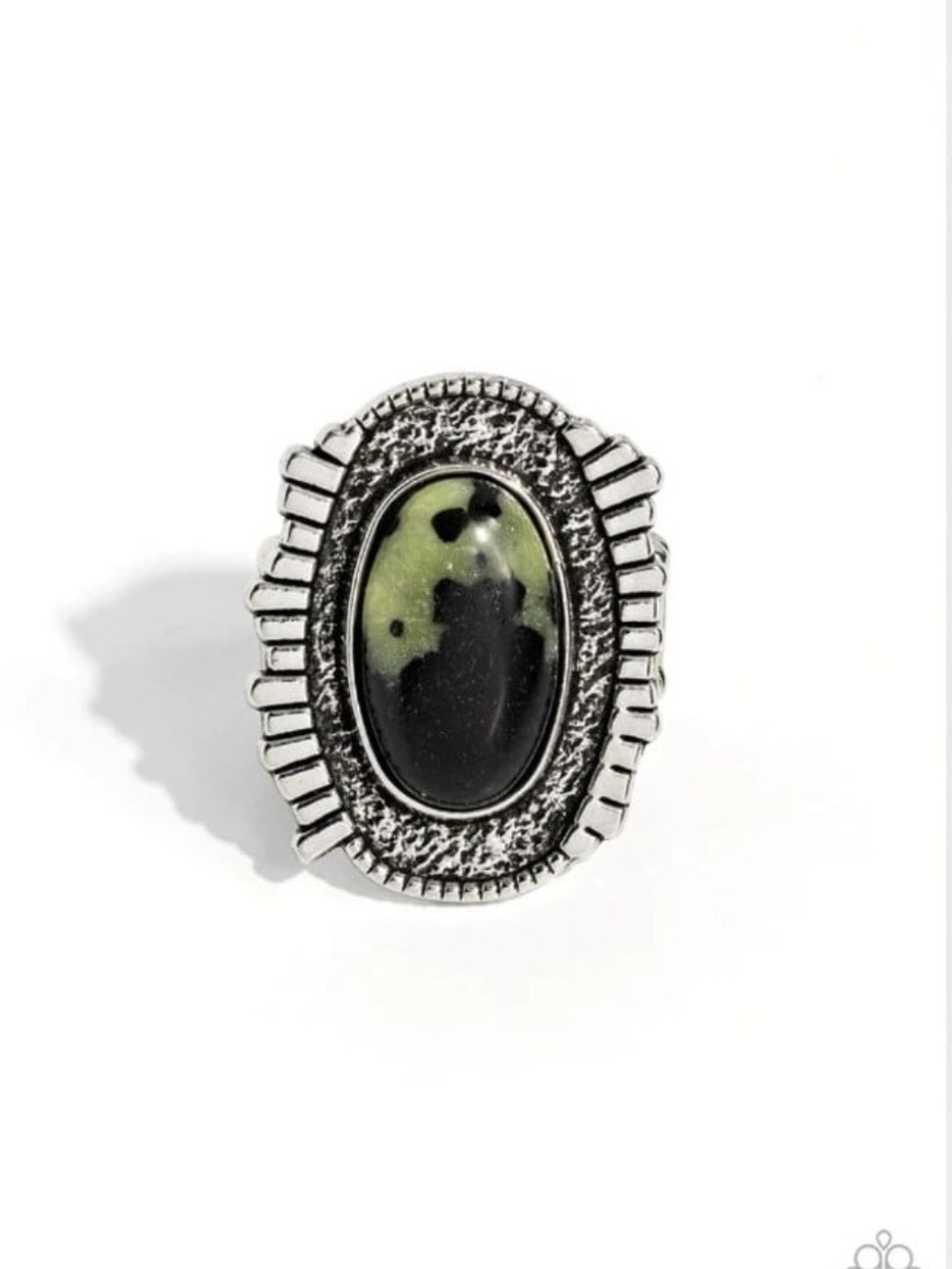 Terazzo Trendsetter paparazzi Green and Black Oval Statement Ring